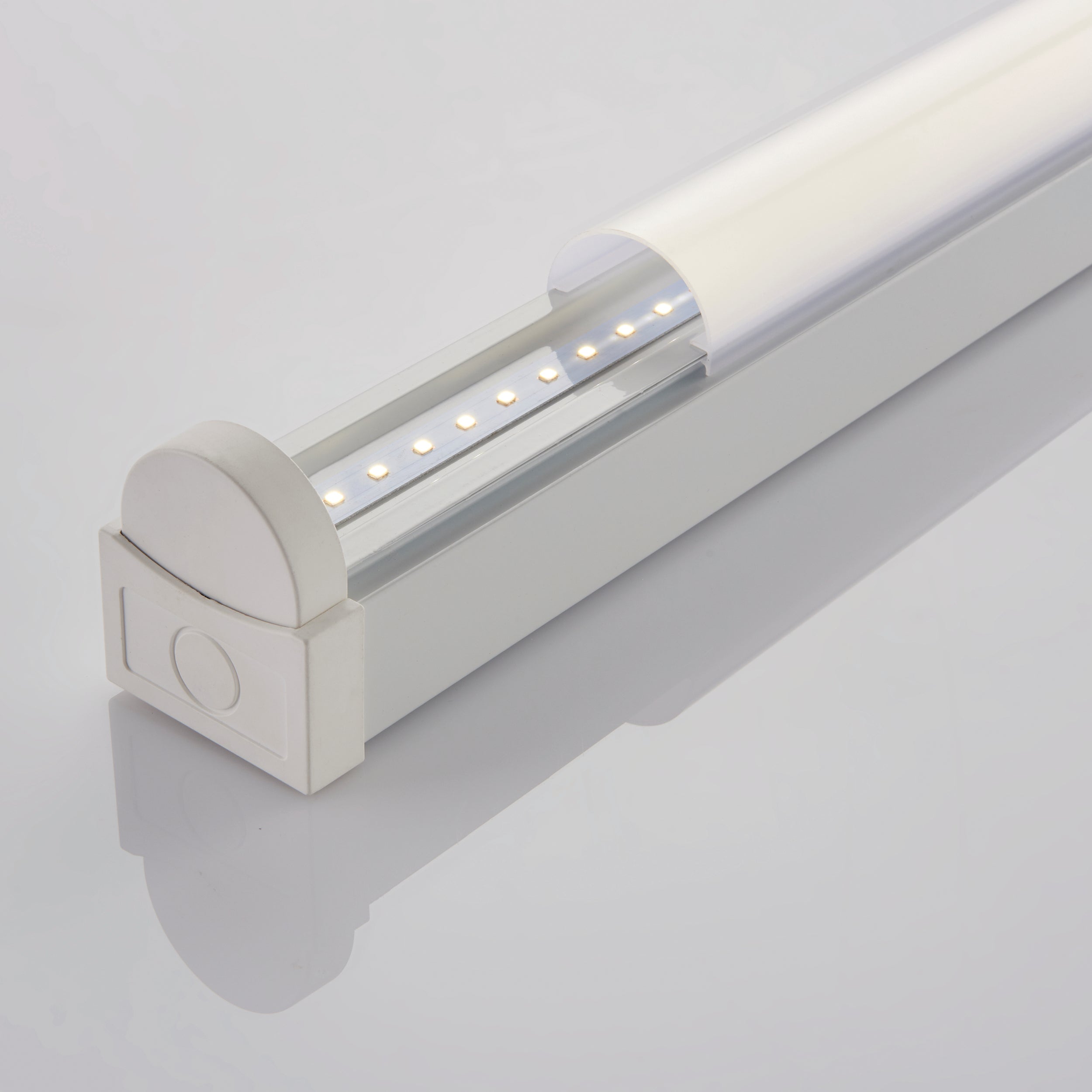 Saxby Lighting Rular 4ft standard LED Batten fitting 24.5W 78554