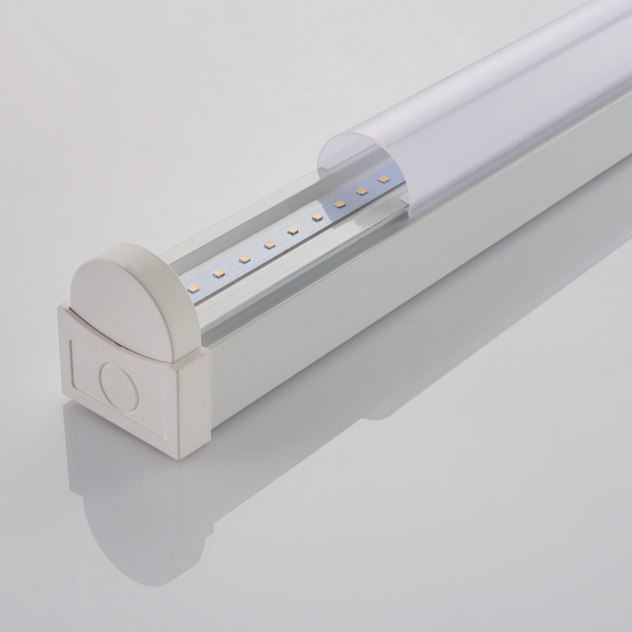 Saxby Lighting Rular 4ft standard LED Batten fitting 24.5W 78554